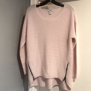 Cute sweater!